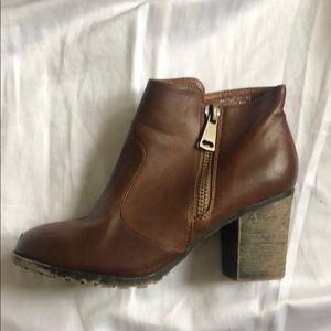 Bamboo brown booties